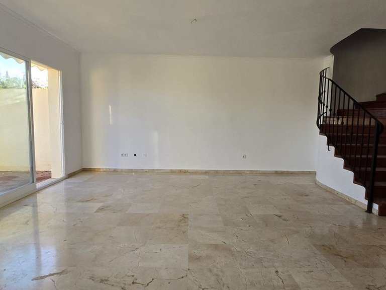 Penthouse for Sale in Marbella, Malaga 11