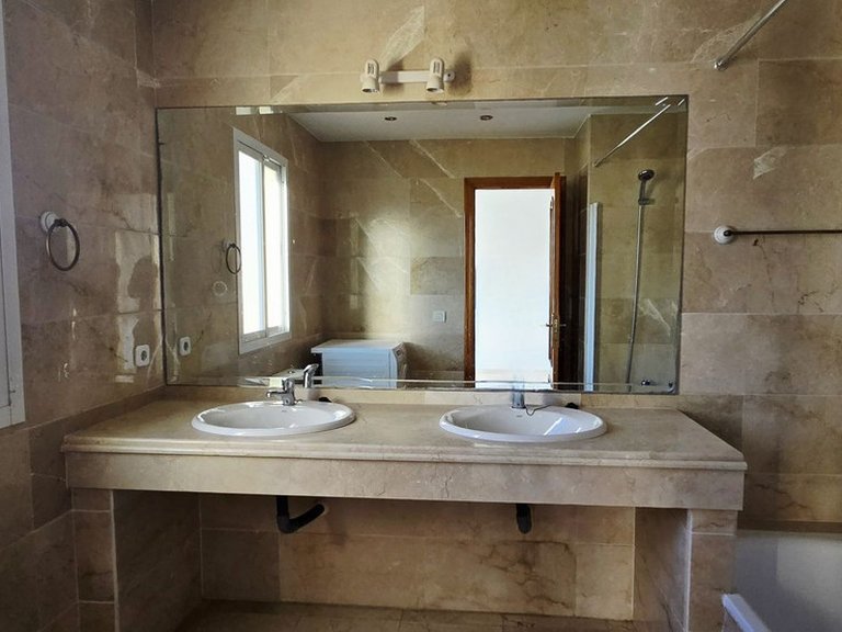Penthouse for Sale in Marbella, Malaga 16
