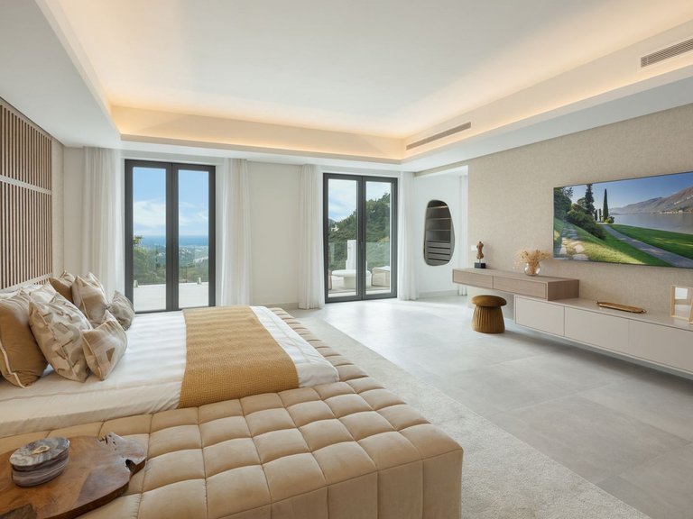 Villa for Sale in Benahavís, Malaga 10