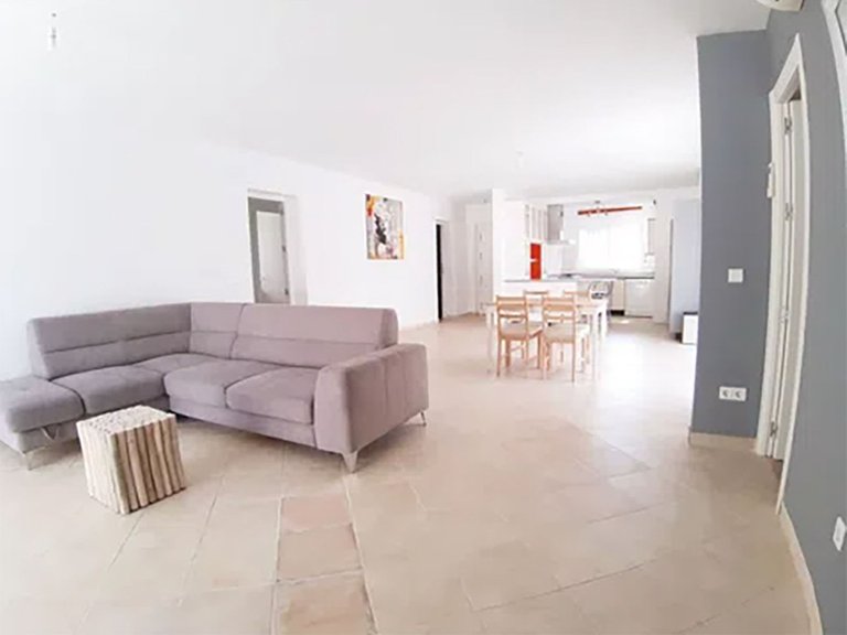 Villa for Sale in Nueva Andalucía, Malaga 2