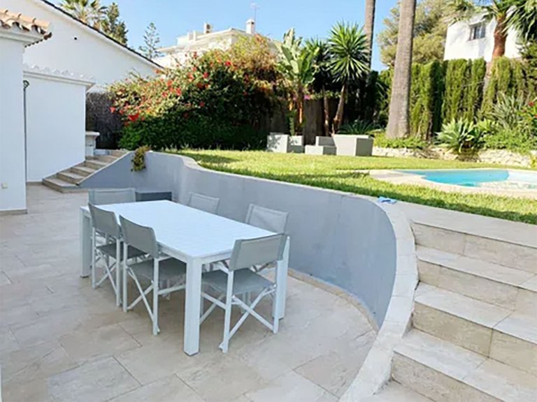 Villa for Sale in Nueva Andalucía, Malaga 5