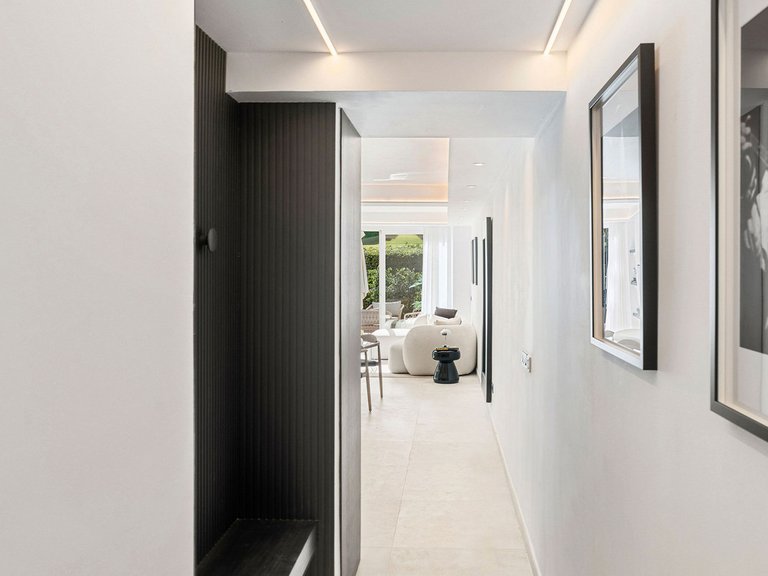 Apartment for Sale in Benahavís, Malaga 17