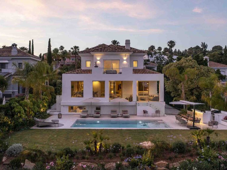 Villa for Sale in Benahavís, Malaga 33