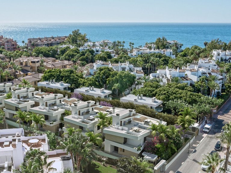 Villa for Sale in Puerto Banús, Malaga 12
