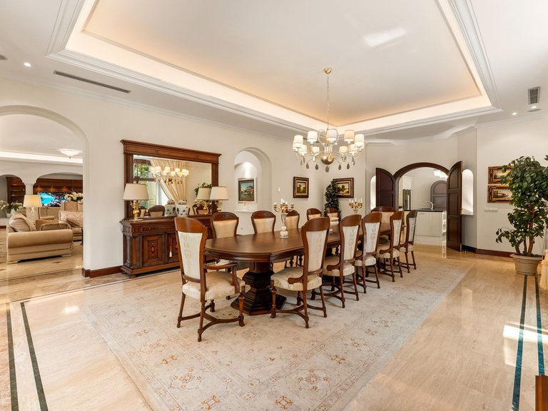 Villa for Sale in Costa del Sol Guadalmina Baja, Malaga 3