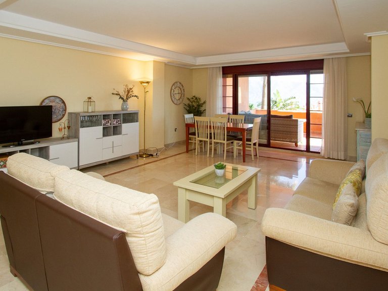 Apartment for Sale in La Mairena, Malaga 1