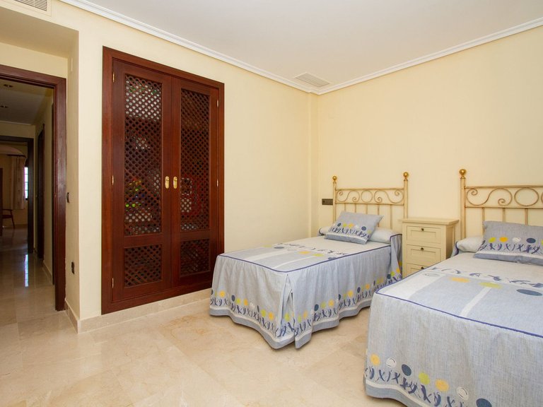 Apartment for Sale in La Mairena, Malaga 11