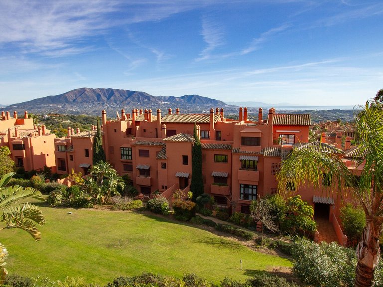 Apartment for Sale in La Mairena, Malaga 3