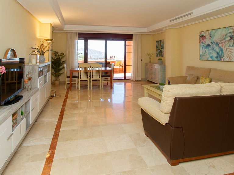 Apartment for Sale in La Mairena, Malaga 8