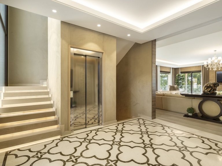 Villa for Sale in Nueva Andalucía, Malaga 2