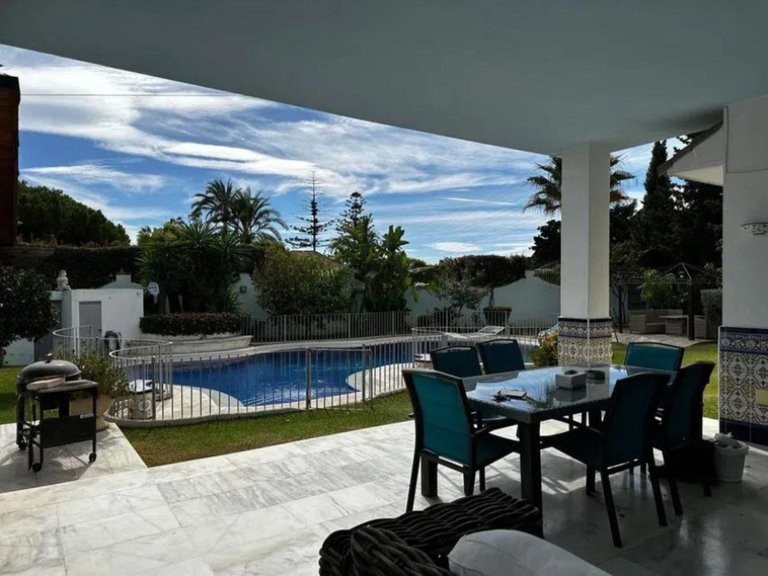 Villa for Sale in Marbella, Malaga 10