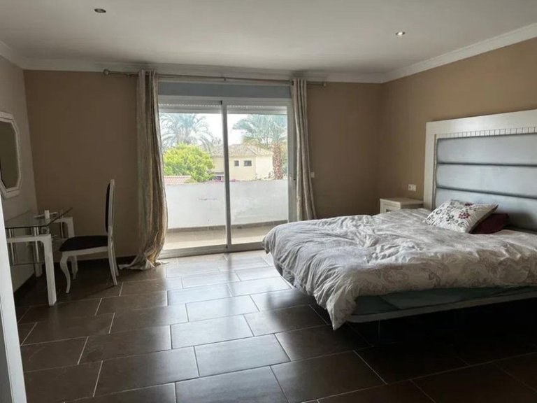 Villa for Sale in Marbella, Malaga 23