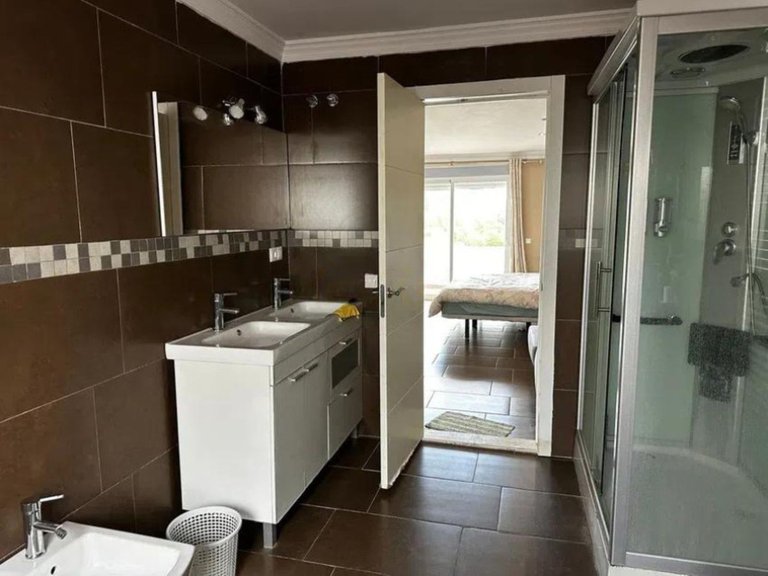 Villa for Sale in Marbella, Malaga 29