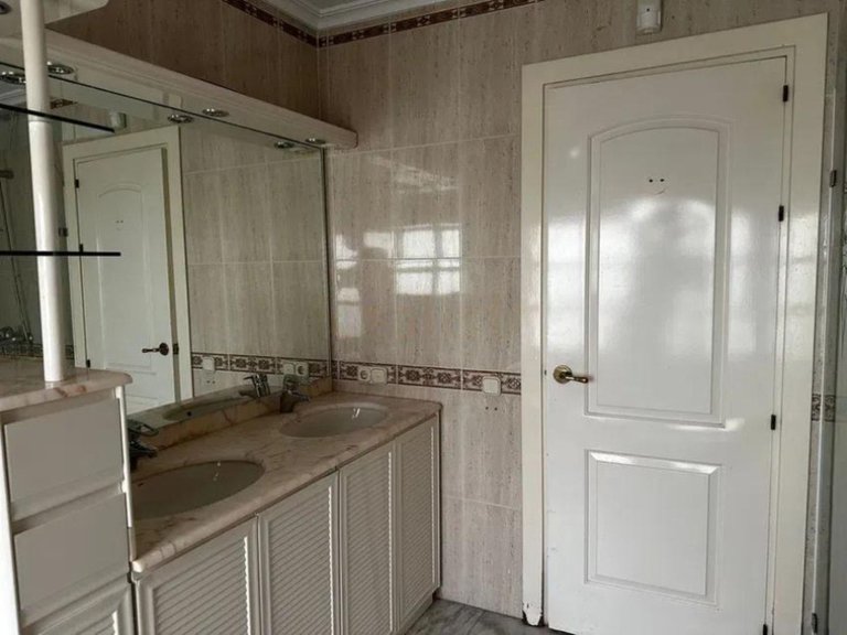 Villa for Sale in Marbella, Malaga 30