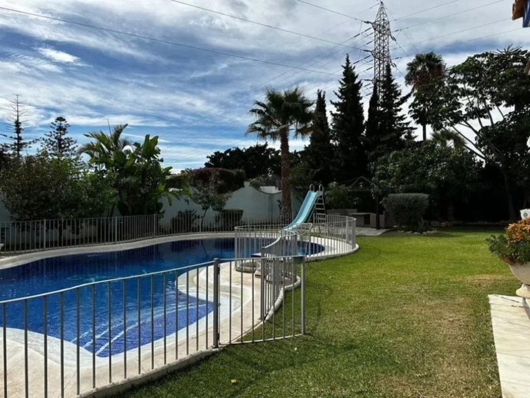 Villa for Sale in Marbella, Malaga 7