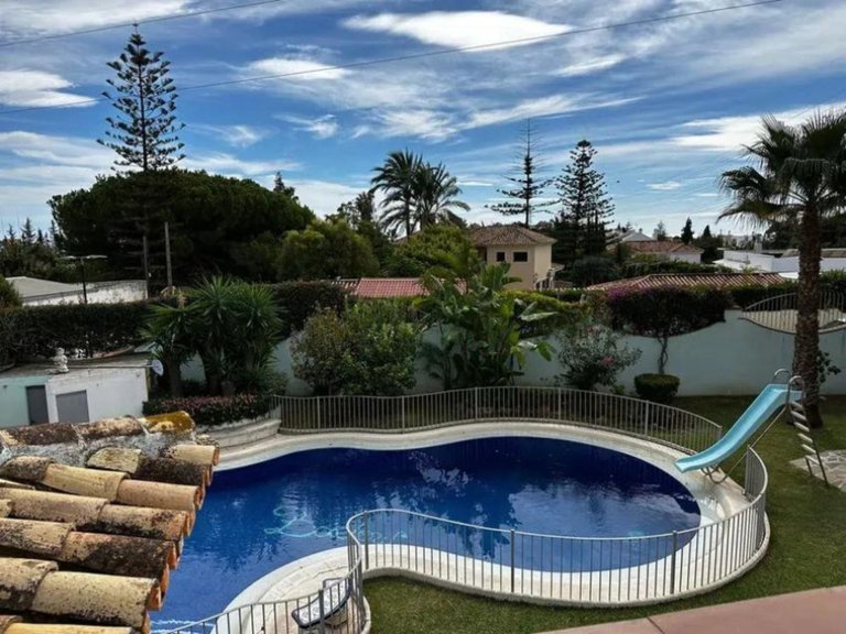 Villa for Sale in Marbella, Malaga 9