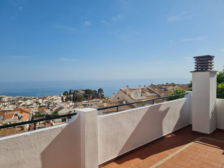 Apartment for Sale in Benalmadena, Malaga 1