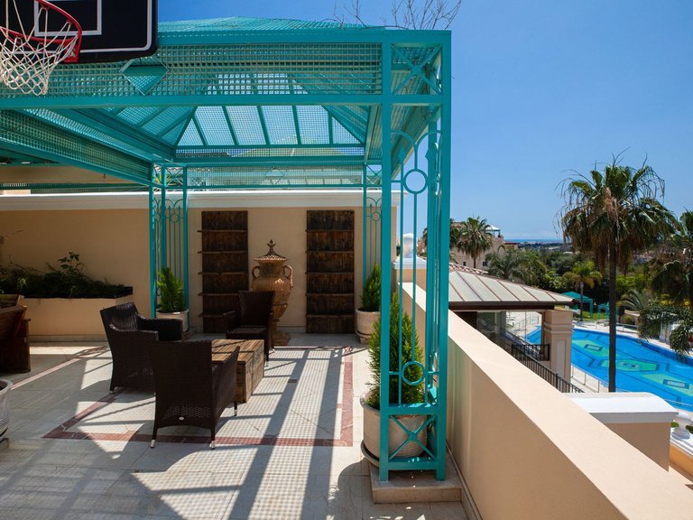 Apartment for Sale in The Golden Mile, Malaga 31