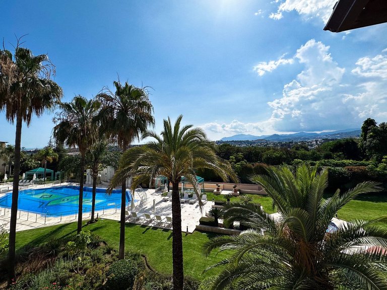 Apartment for Sale in The Golden Mile, Malaga 32