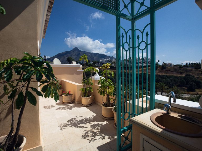 Apartment for Sale in The Golden Mile, Malaga 35
