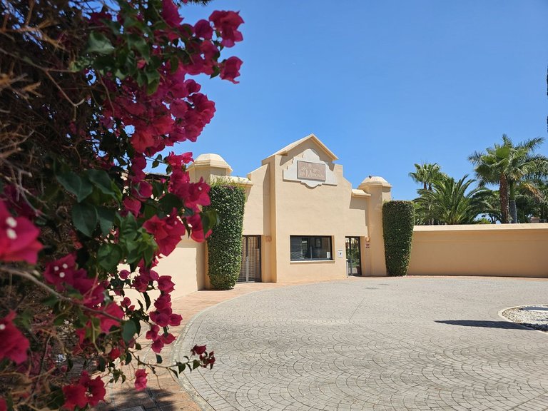 Apartment for Sale in Puerto Banús, Malaga 1