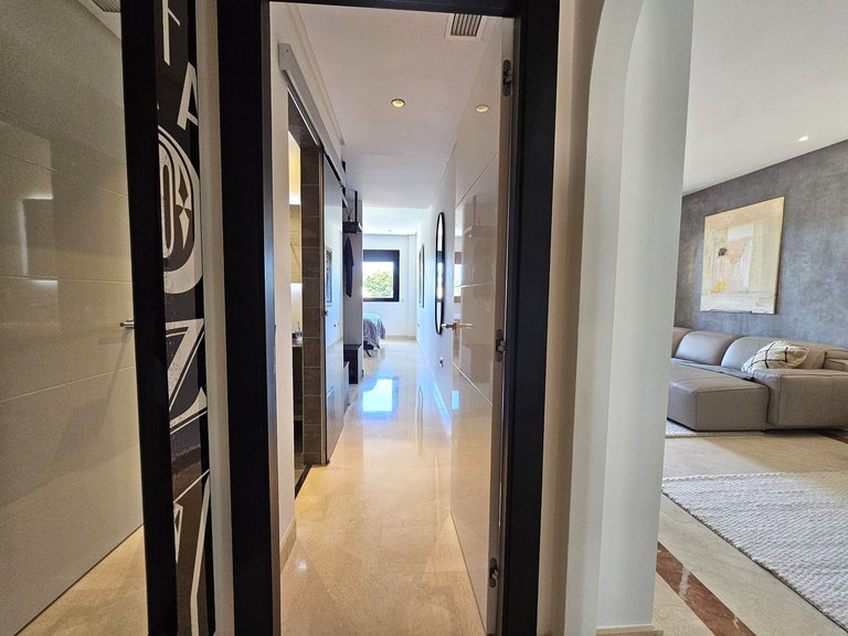 Apartment for Sale in Puerto Banús, Malaga 18