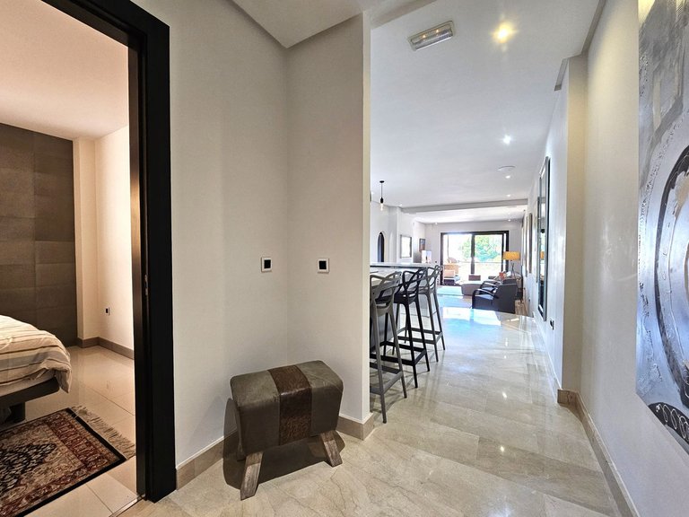 Apartment for Sale in Puerto Banús, Malaga 19