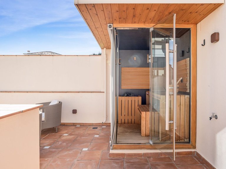 Apartment for Sale in Benahavís, Malaga 11