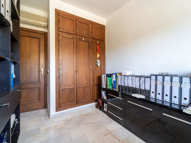 Town House for Sale in Marbella, Malaga 24