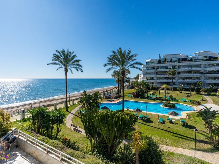 Apartment for Sale in The Golden Mile, Malaga 1