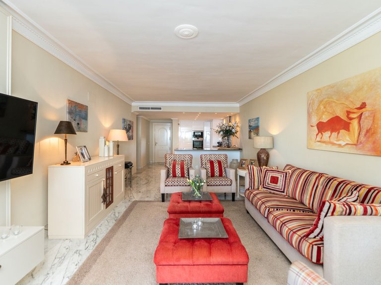 Apartment for Sale in The Golden Mile, Malaga 10