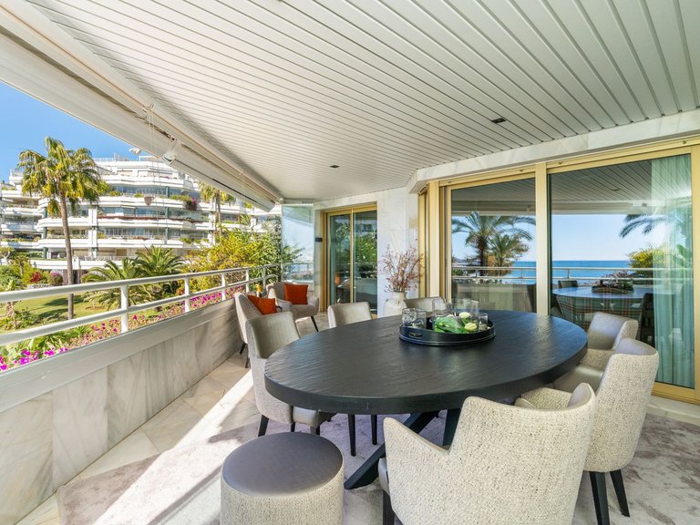 Apartment for Sale in The Golden Mile, Malaga 16