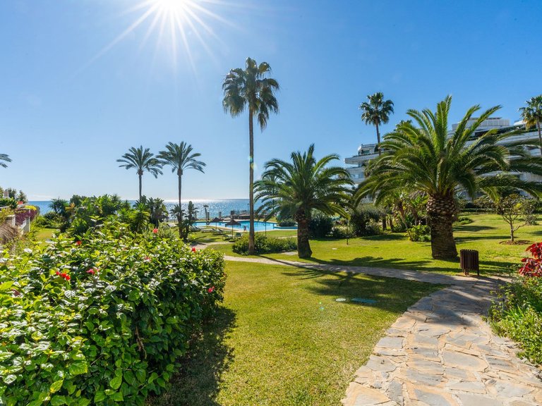 Apartment for Sale in The Golden Mile, Malaga 17