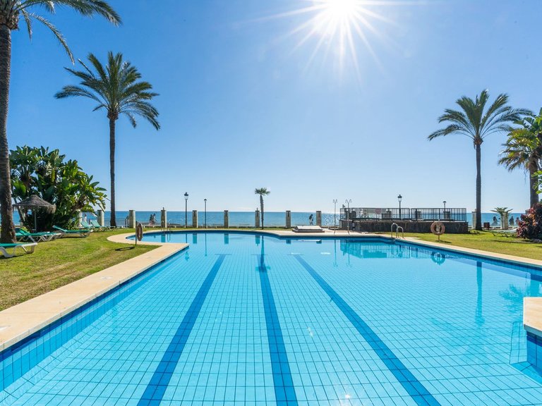Apartment for Sale in The Golden Mile, Malaga 19