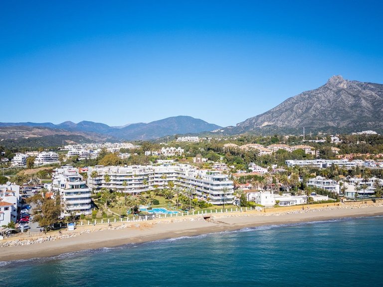 Apartment for Sale in The Golden Mile, Malaga 2