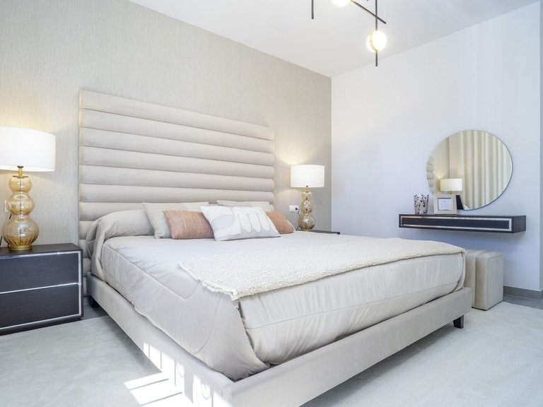 Apartment for Sale in Nueva Andalucía, Malaga 20