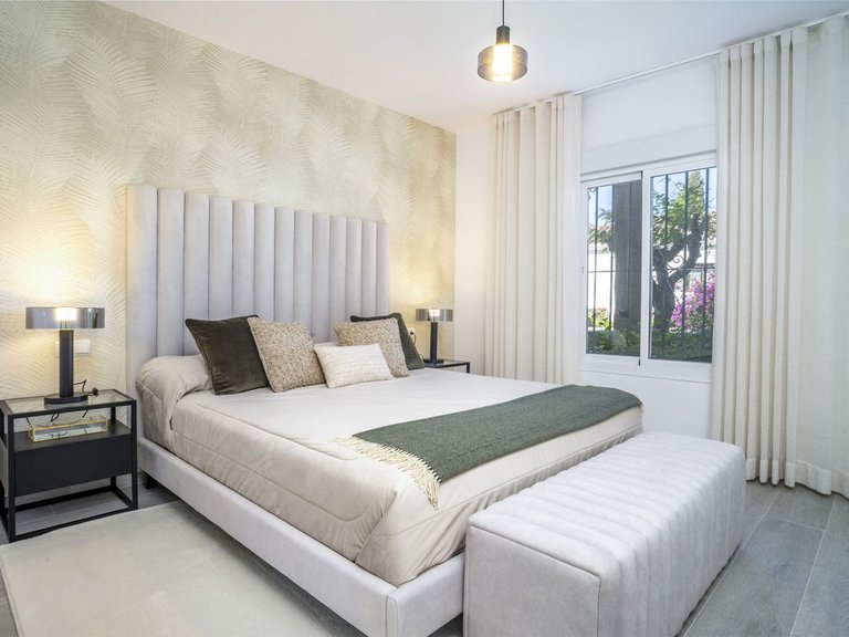 Apartment for Sale in Nueva Andalucía, Malaga 26
