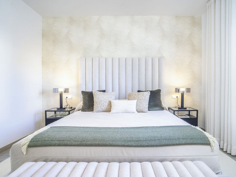 Apartment for Sale in Nueva Andalucía, Malaga 27