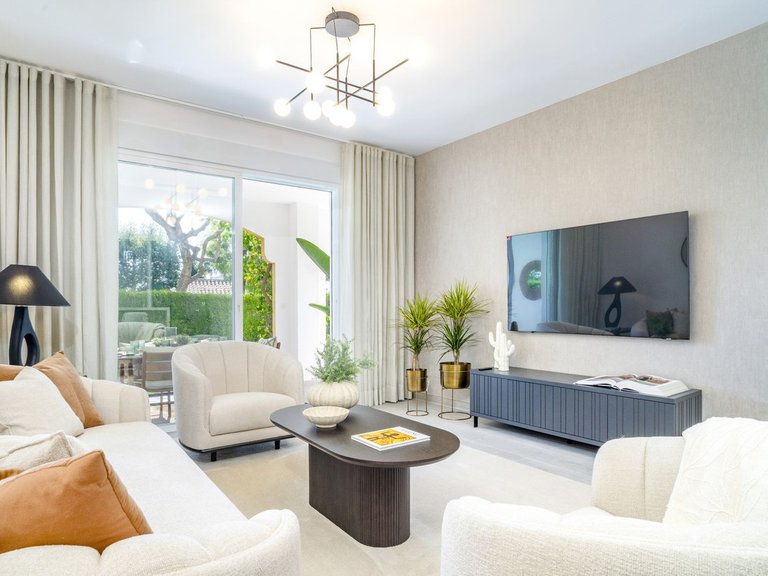 Apartment for Sale in Nueva Andalucía, Malaga 34