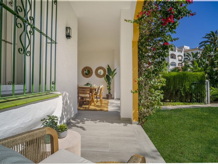 Apartment for Sale in Nueva Andalucía, Malaga 47