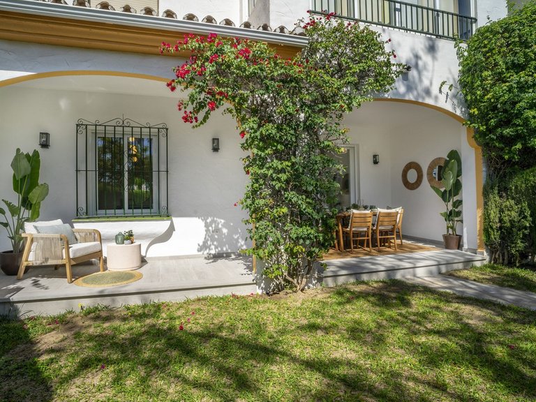 Apartment for Sale in Nueva Andalucía, Malaga 49