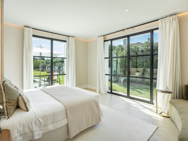 Villa for Sale in Marbella, Malaga 11