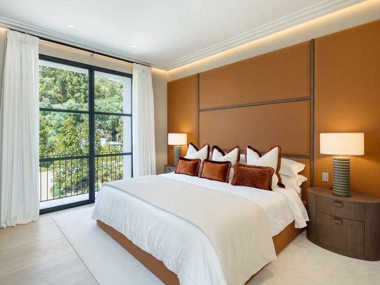 Villa for Sale in Marbella, Malaga 18
