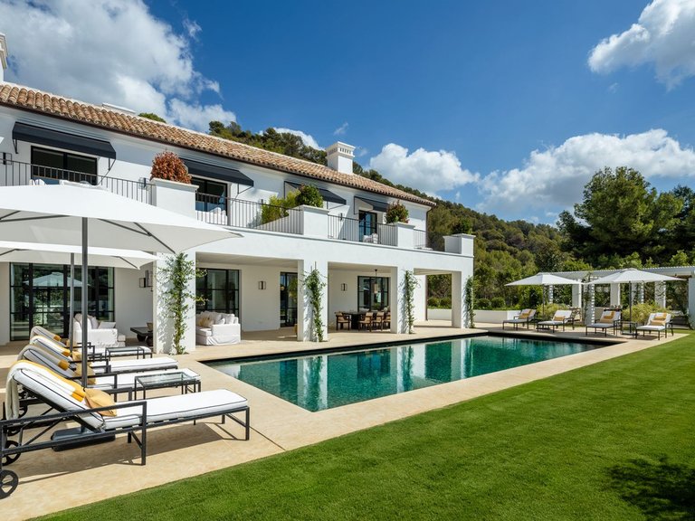 Villa for Sale in Marbella, Malaga 24