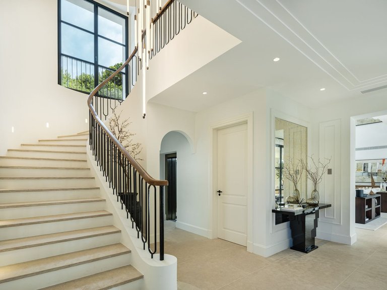 Villa for Sale in Marbella, Malaga 9