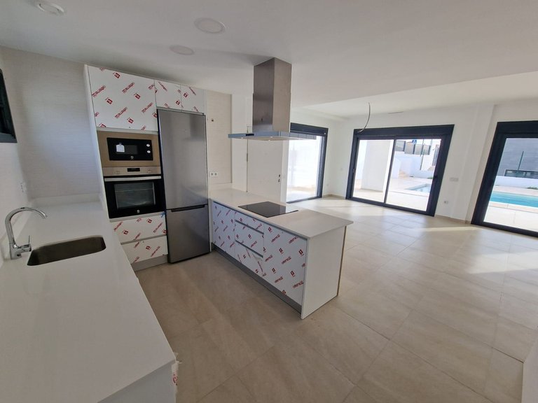 Villa for Sale in Estepona, Malaga 12