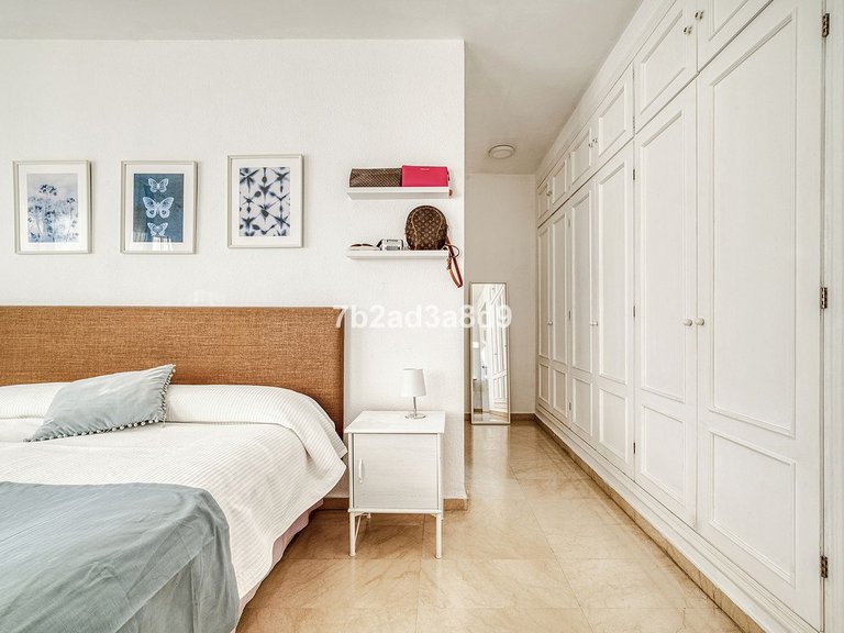 Apartment for Sale in Nueva Andalucía, Malaga 22