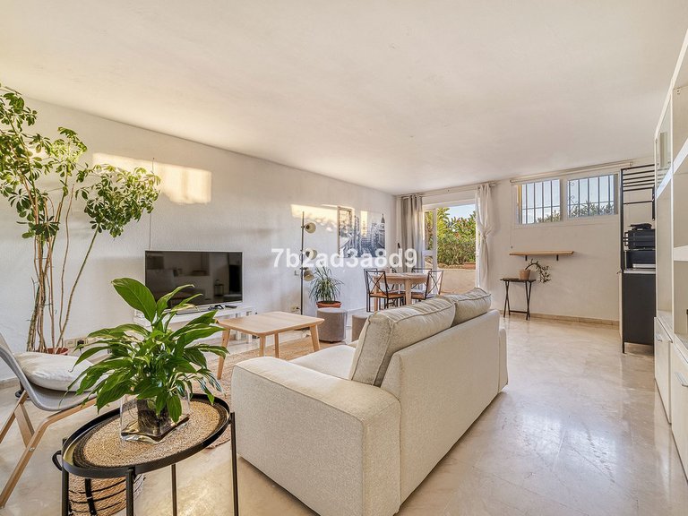 Apartment for Sale in Nueva Andalucía, Malaga 30