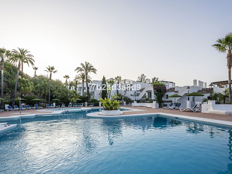 Apartment for Sale in Nueva Andalucía, Malaga 38