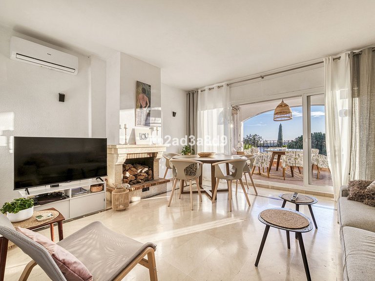 Apartment for Sale in Nueva Andalucía, Malaga 5